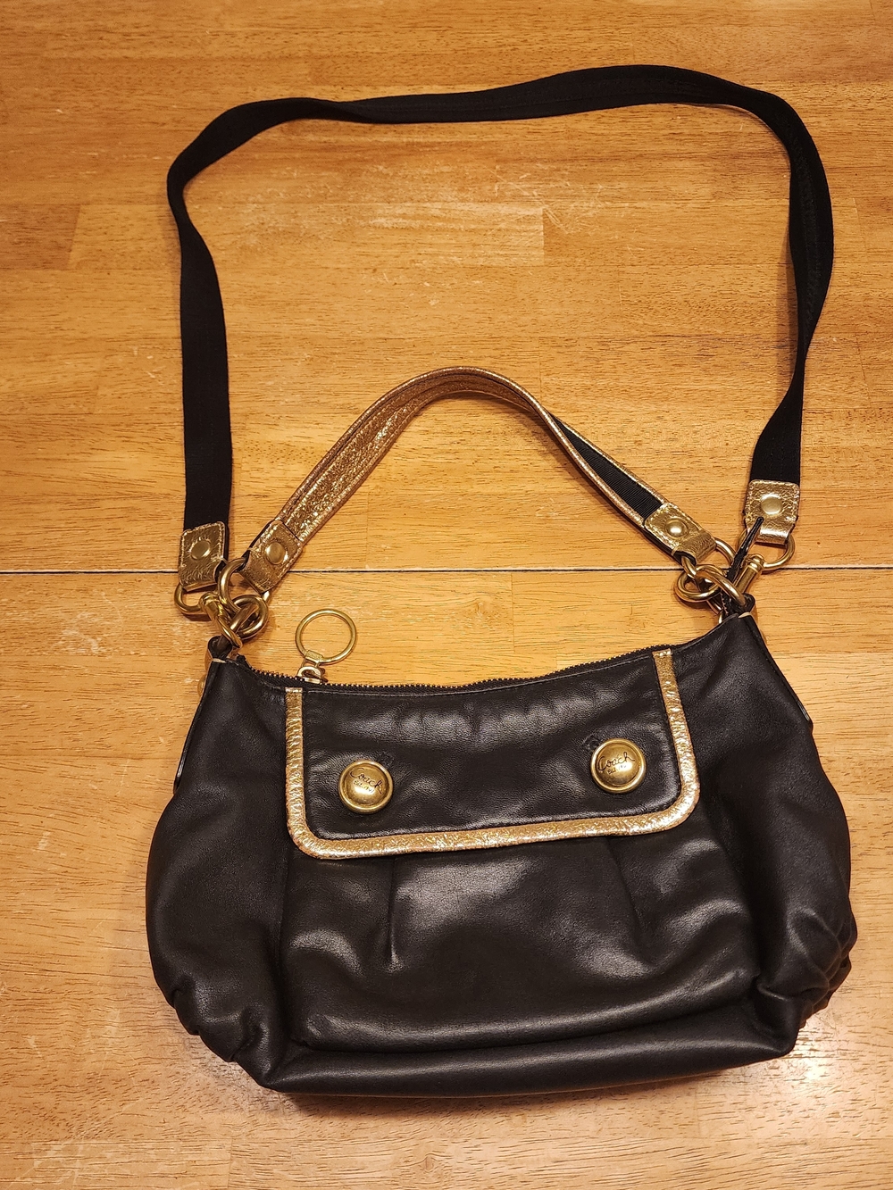 Coach Poppy two-way leather crossbody bag featuring gold-tone hardware - Picture 4 of 16